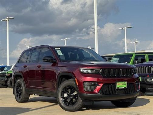 2025 Jeep Grand Cherokee Laredo