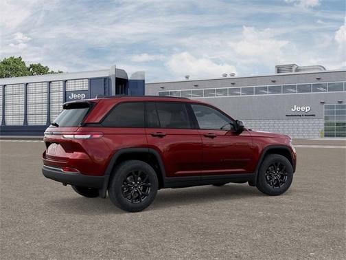 2025 Jeep Grand Cherokee Laredo