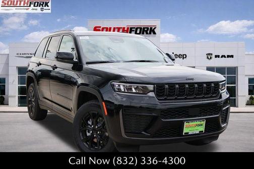Diamond Black 2026 Jeep Grand Cherokee Laredo SUV