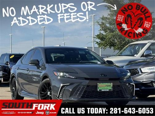 2025 Toyota Camry SE