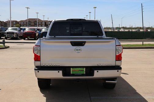 2017 Nissan Titan SV
