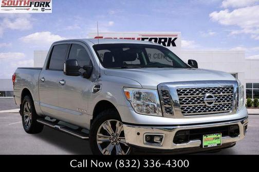 2017 Nissan Titan SV