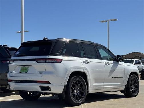 2025 Jeep Grand Cherokee Summit