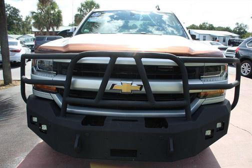 Silver Ice Metallic 2018 Chevrolet Silverado 1500 2LT