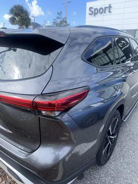 2022 Toyota Highlander XSE