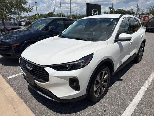 Star White Metallic Tri-Coat 2025 Ford Escape Platinum