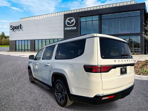 2024 Jeep Wagoneer L Series II 4x2