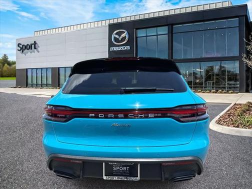 2022 Porsche Macan Base