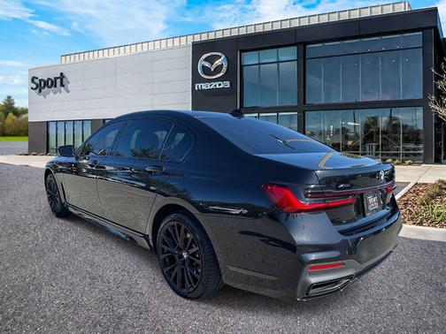 2022 BMW 750 i xDrive