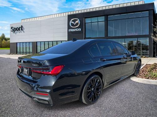 2022 BMW 750 i xDrive
