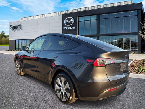 2024 Tesla Model Y Long Range Dual Motor All-Wheel Drive