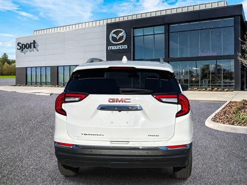 2023 GMC Terrain SLT