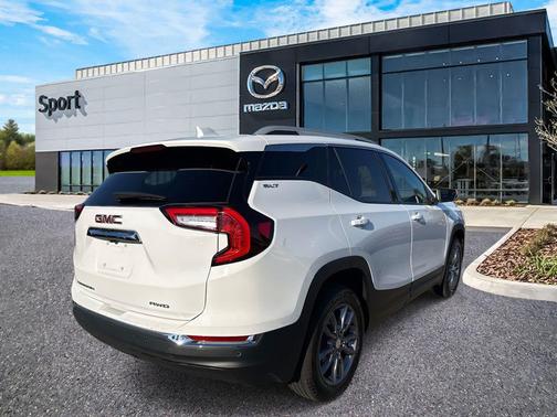2023 GMC Terrain SLT