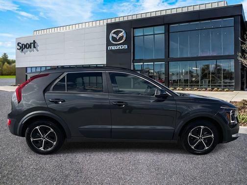 2023 Kia Niro EX