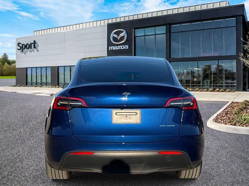 2024 Tesla Model Y Long Range Dual Motor All-Wheel Drive