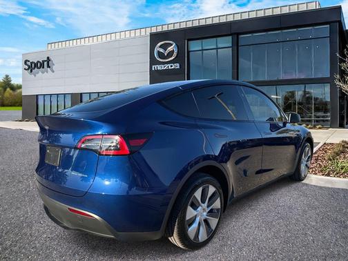 2024 Tesla Model Y Long Range Dual Motor All-Wheel Drive