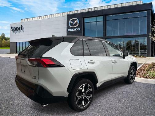 2025 Toyota RAV4 Hybrid SE