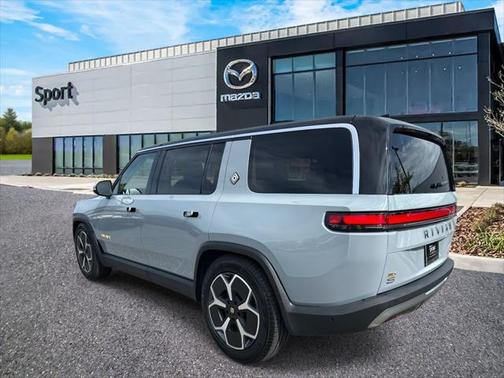 2023 Rivian R1S Adventure