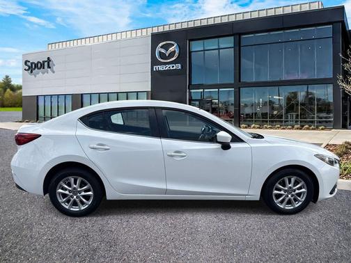 Snowflake White Pearl 2016 Mazda Mazda3 i Sport