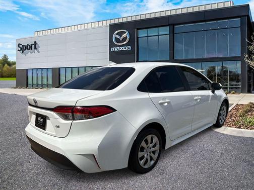 Ice Cap 2024 Toyota Corolla LE