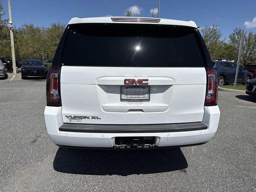 2017 GMC Yukon XL SLE