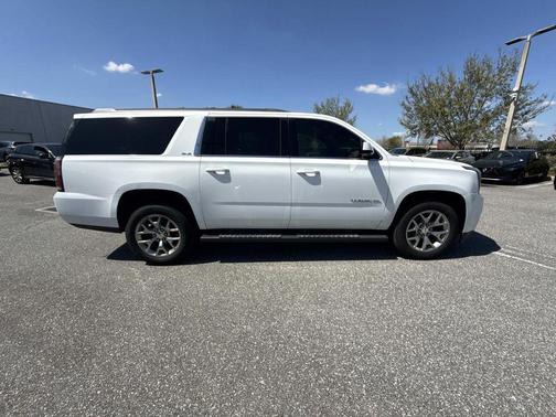 2017 GMC Yukon XL SLE