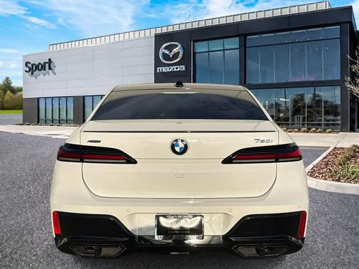 2023 BMW 760 i xDrive
