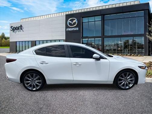 2022 Mazda Mazda3 FWD w/Preferred Package