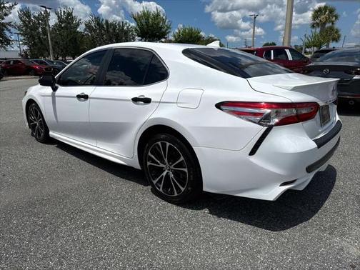 2020 Toyota Camry SE