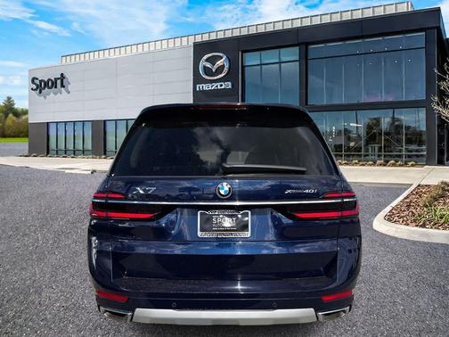 2023 BMW X7 xDrive40i