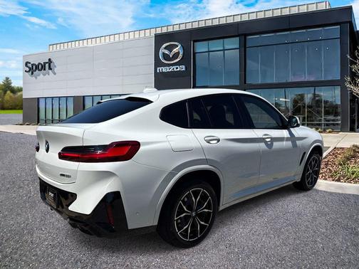 Alpine White 2024 BMW X4 xDrive30i