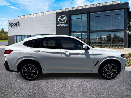 Alpine White 2024 BMW X4 xDrive30i