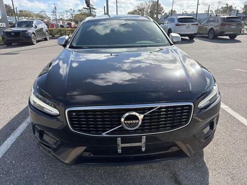 2018 Volvo V90 T5 R-Design