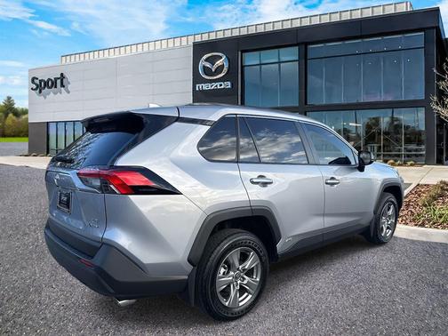 2025 Toyota RAV4 Hybrid LE