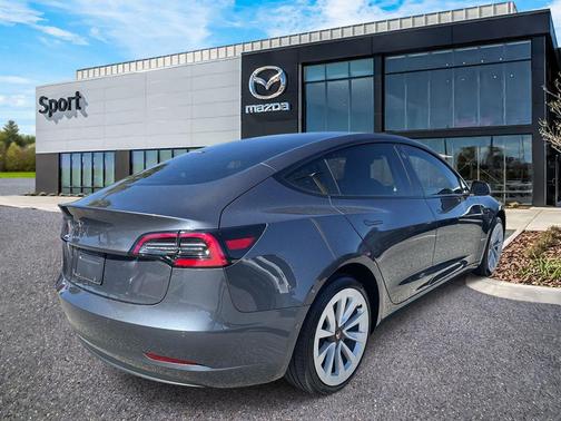 2022 Tesla Model 3 Standard Range