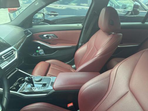 Black Sapphire Metallic 2022 BMW 330 330i