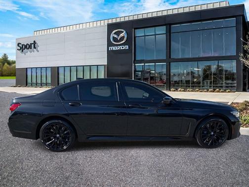 2022 BMW 750 i xDrive