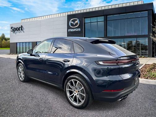 Montego Blue Metallic 2024 Porsche Cayenne Cayenne