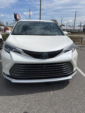 2021 Toyota Sienna Platinum 7 Passenger