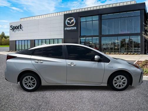 2021 Toyota Prius L