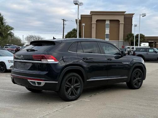2021 Volkswagen Atlas Cross Sport 3.6 V6 SE W/ TECHNOLOGY R-LINE