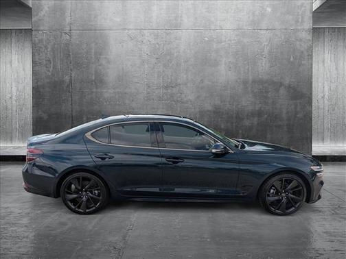 2023 Genesis G70 2.0T RWD