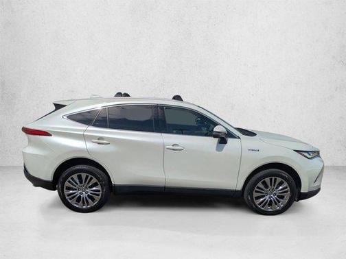 Blizzard Pearl 2021 Toyota Venza XLE