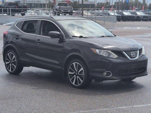 Magnetic Black Pearl 2019 Nissan Rogue Sport SL