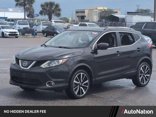 Magnetic Black Pearl 2019 Nissan Rogue Sport SL