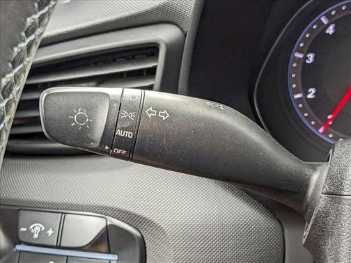 2021 Hyundai Veloster Base