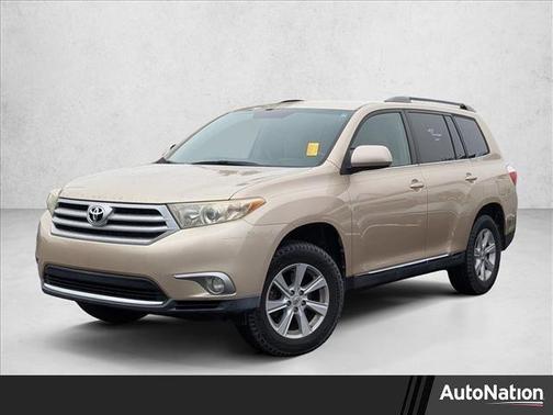 2011 Toyota Highlander SE