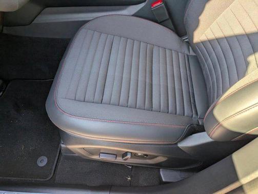Carbonized Gray Metallic 2026 Ford Explorer ST-Line
