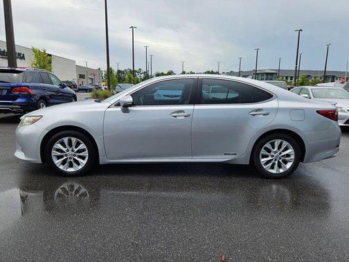 2013 Lexus ES 300h Base