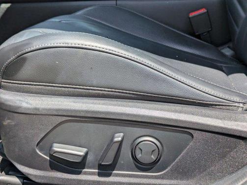2022 Hyundai ELANTRA Limited